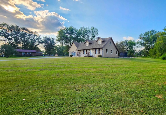 view of front of home featuring a front lawn