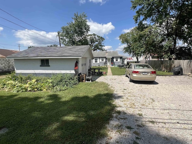 1112 E Fourth St, Mount Vernon, IN 47620 - exterior space featuring fence