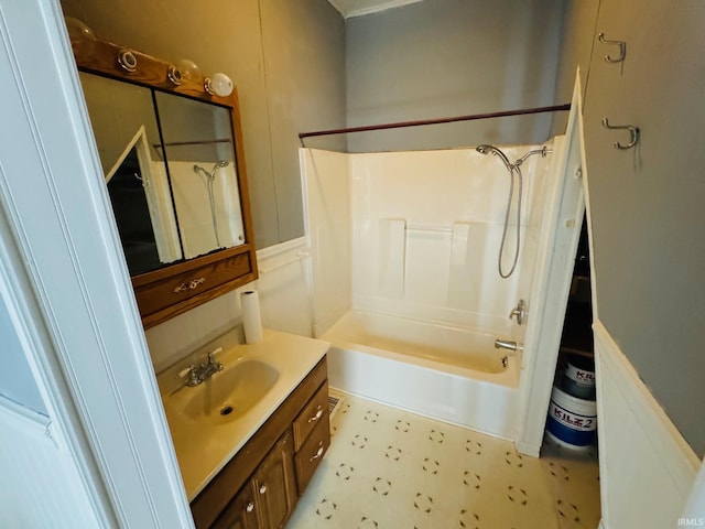 full bath with shower / bath combination and vanity