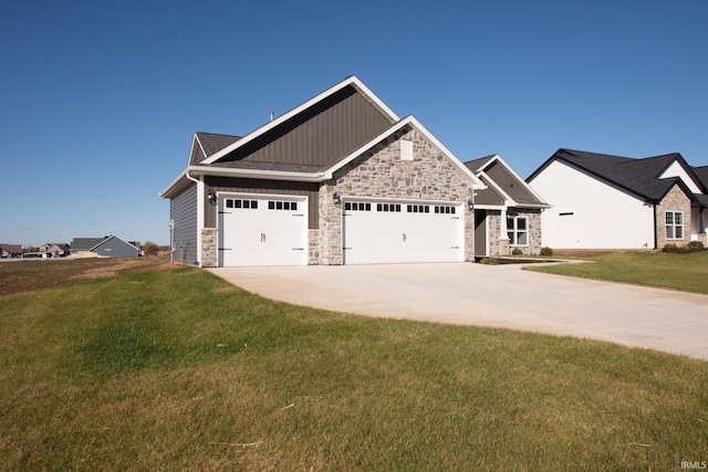 craftsman inspired home featuring a front lawn and a garage