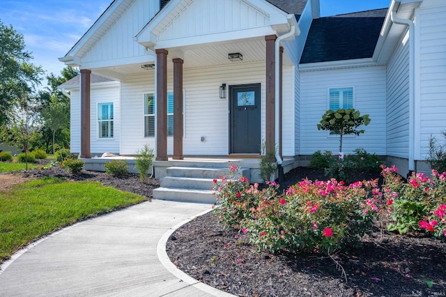 view of front of property with a porch