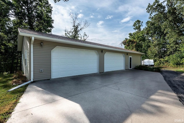 view of detached garage