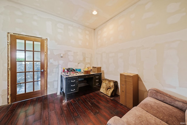 interior space with dark hardwood / wood-style floors