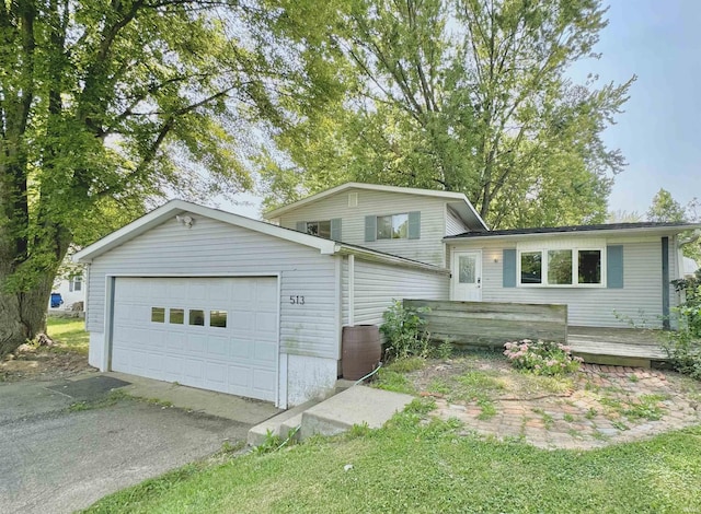 513 W Washington St, Galveston, IN 46932 - split level home with a garage