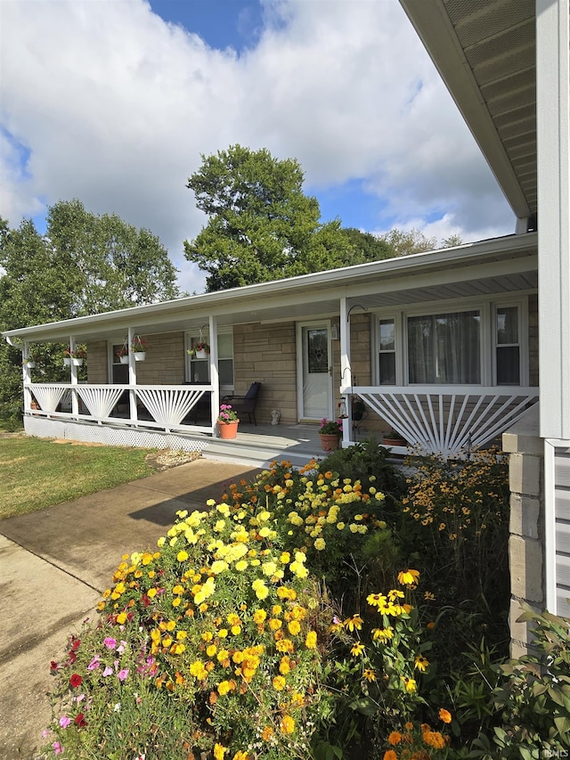 view of front of property with covered porch