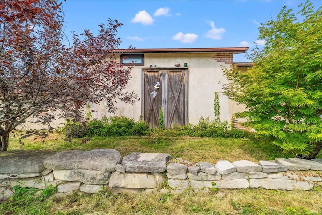 view of outbuilding