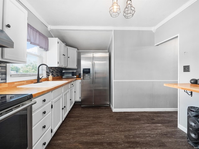 kitchen with stainless steel appliances, sink, dark hardwood / wood-style floors, and white cabinets