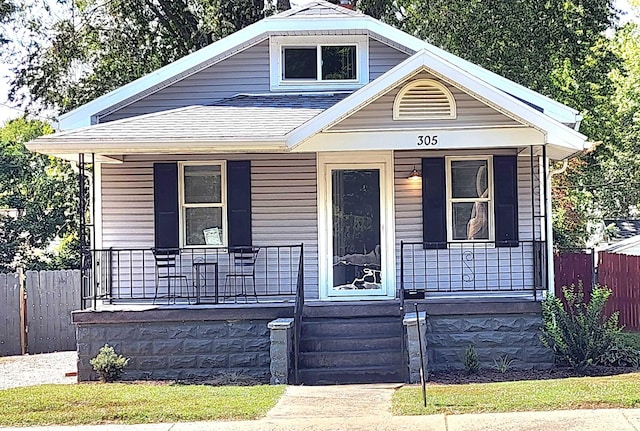 bungalow-style house with covered porch