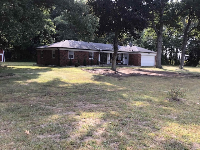 view of yard with a garage