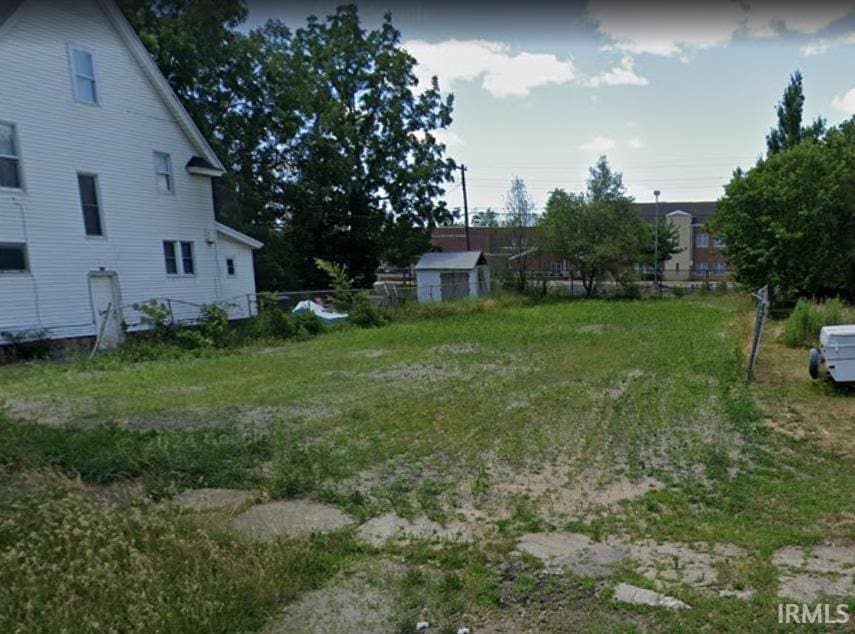1031 Allen St, South Bend, IN 46616