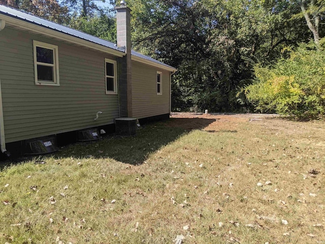 view of yard with cooling unit