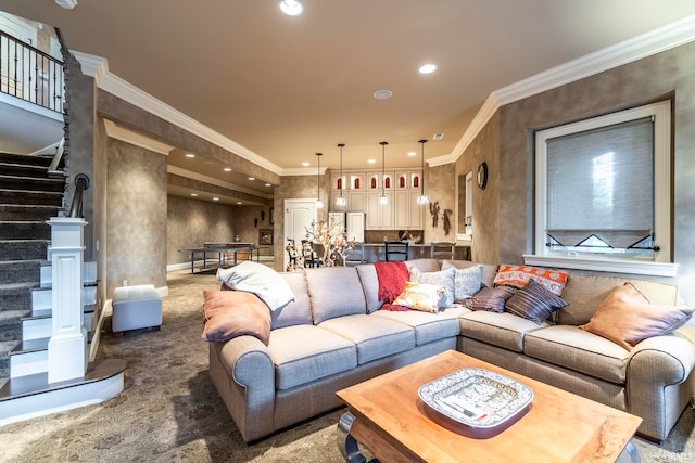 living room with carpet floors and crown molding