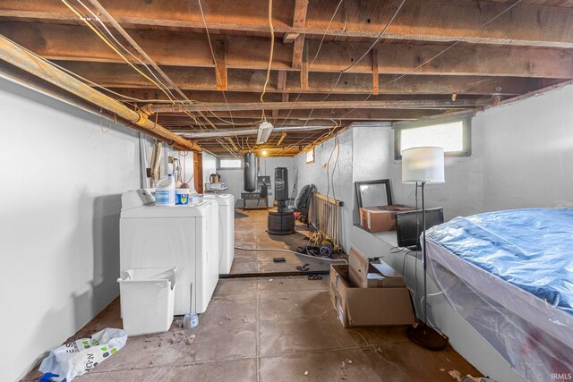 basement with washing machine and dryer