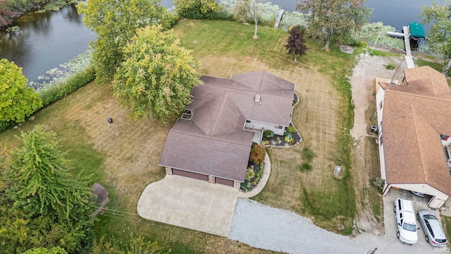 bird's eye view with a water view