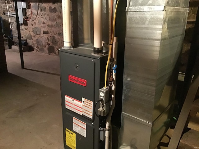 406 W 750 S, Star City, IN 46985 - utility room with heating unit