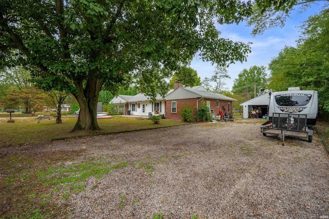 view of yard featuring a carport