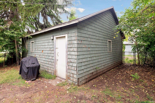 view of outbuilding