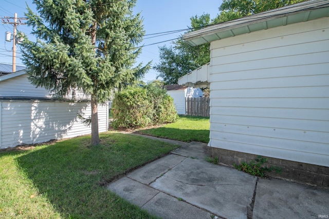 view of yard with a patio area