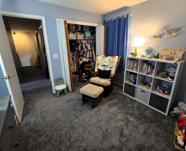 sitting room with dark carpet