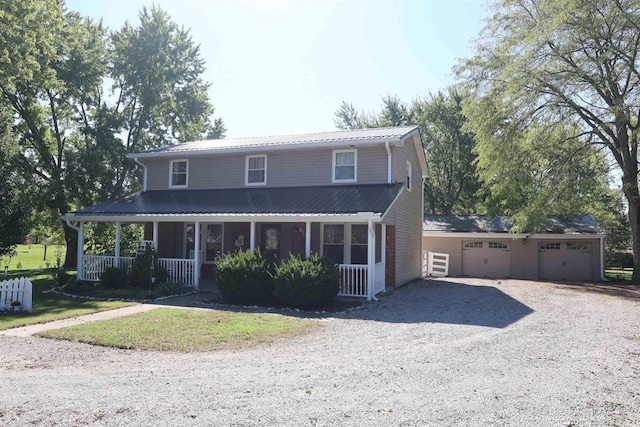 view of front facade featuring a front yard and a porch