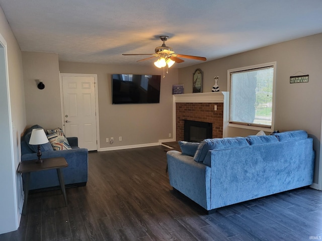 9723 N Marine Key Dr, Syracuse, IN 46567 - ensuite bathroom featuring double vanity, a stall shower, ensuite bathroom, and a sink