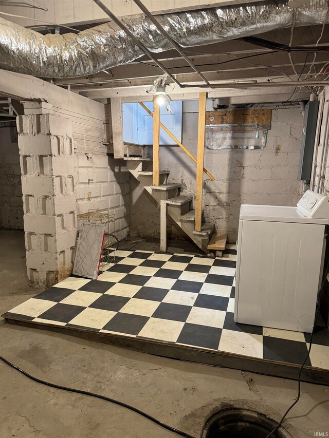 basement featuring washer / dryer