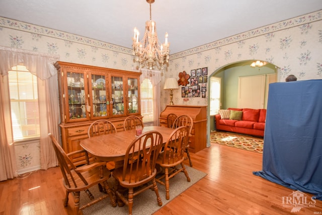 dining room with light hardwood / wood-style floors