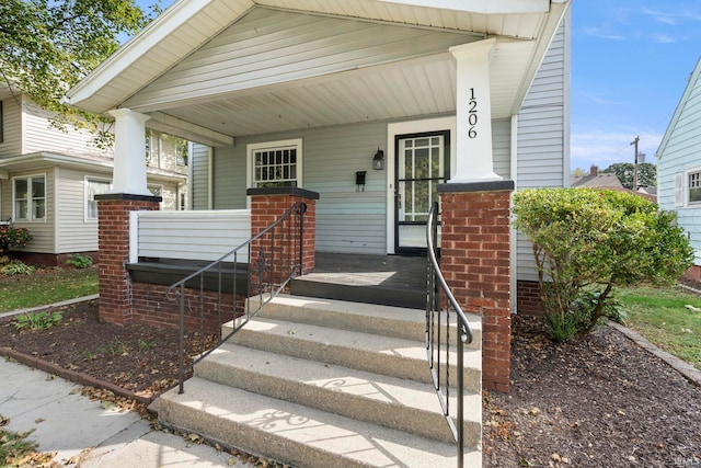 view of front facade with covered porch