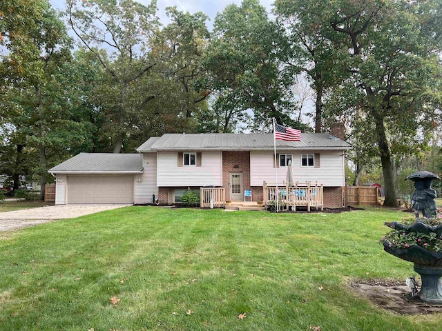 view of front of house featuring a deck and a front lawn