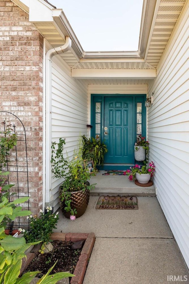 view of property entrance