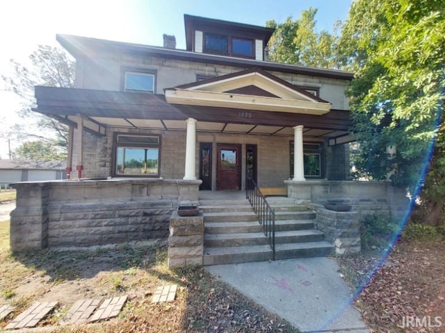 view of front facade featuring a porch