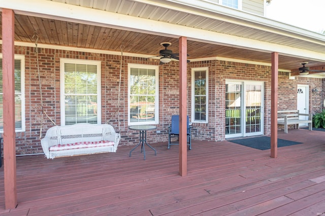 deck with ceiling fan