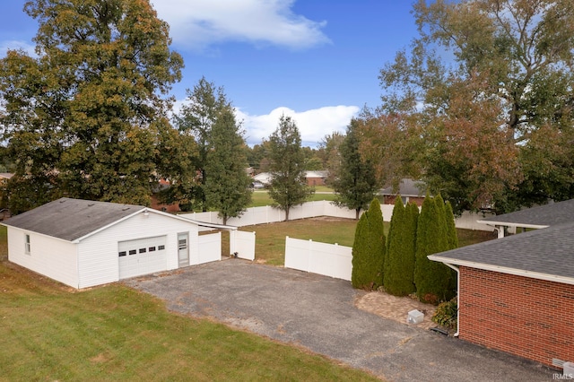 exterior space featuring a yard