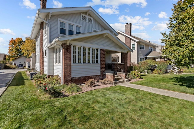 view of front of house with a front yard