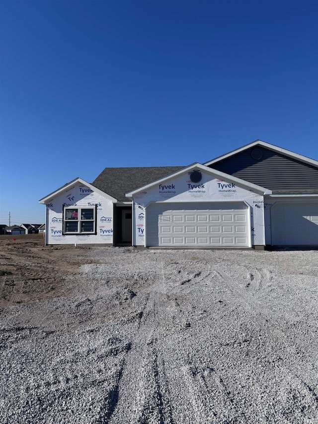 view of front facade featuring a garage