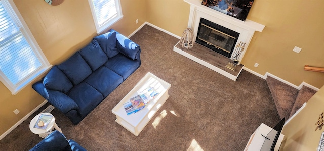 living room with carpet