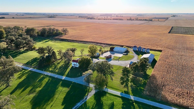 birds eye view of property featuring a rural view