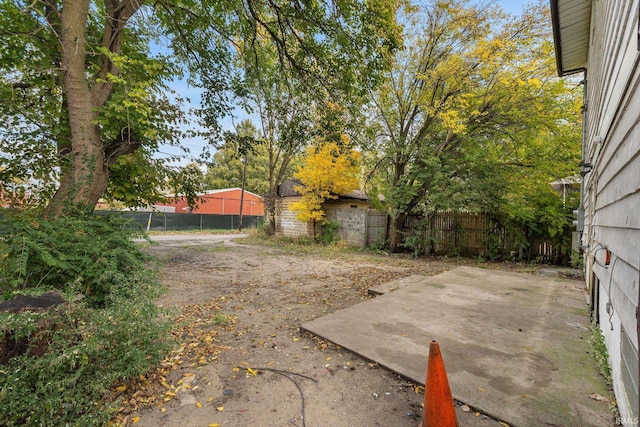 view of yard with a patio area