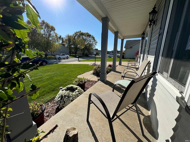 view of patio / terrace with covered porch