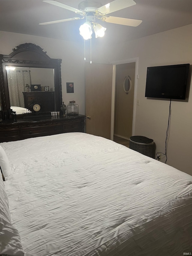4116 N Lancaster Dr, Muncie, IN 47304 - bedroom with a ceiling fan