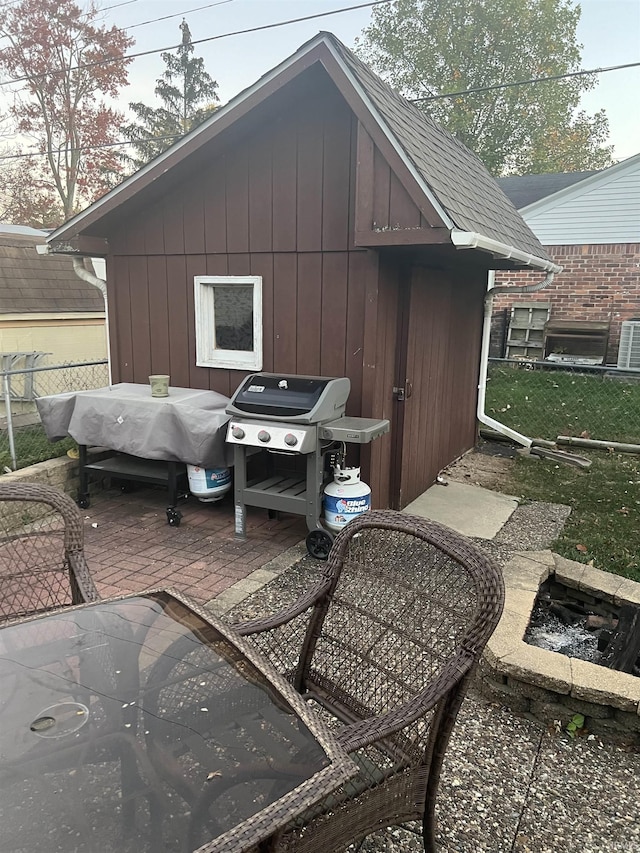 4116 N Lancaster Dr, Muncie, IN 47304 - view of outdoor structure featuring fence