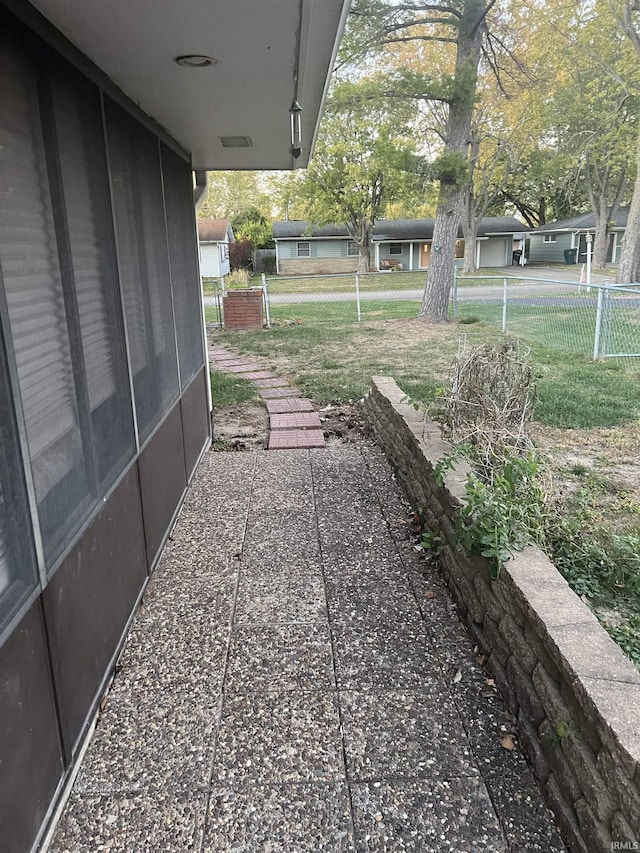 4116 N Lancaster Dr, Muncie, IN 47304 - view of patio with fence