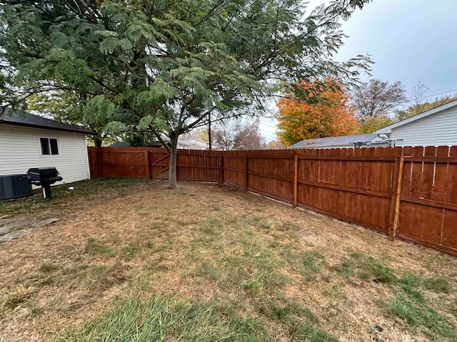 view of yard featuring central AC