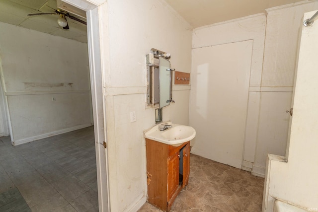 1815 Elwood Ave, South Bend, IN 46628 - bathroom with vanity and ceiling fan