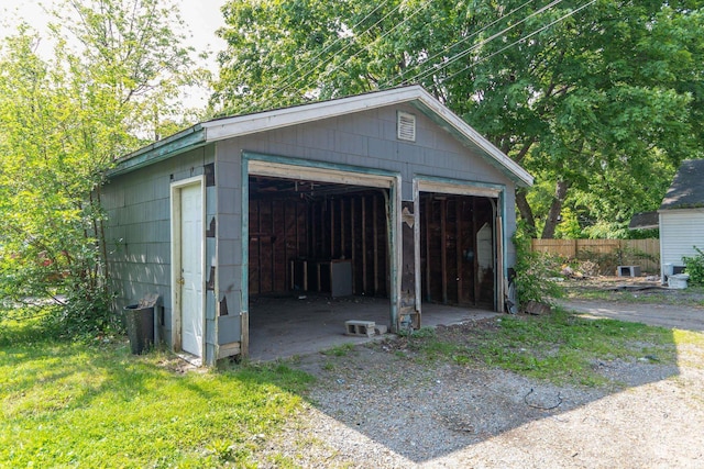 1815 Elwood Ave, South Bend, IN 46628 - view of detached garage