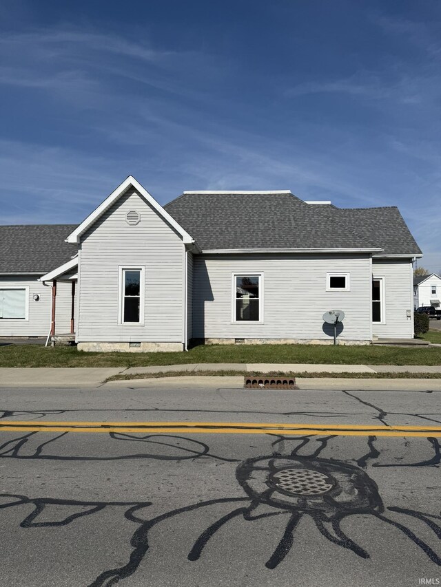 422 E Water St A-B, Unit A-B Portland, IN 47371 - view of front of house featuring a shingled roof and crawl space