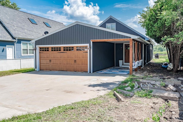 view of front of house featuring a garage