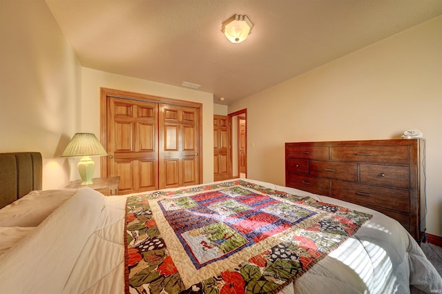 bedroom featuring a closet