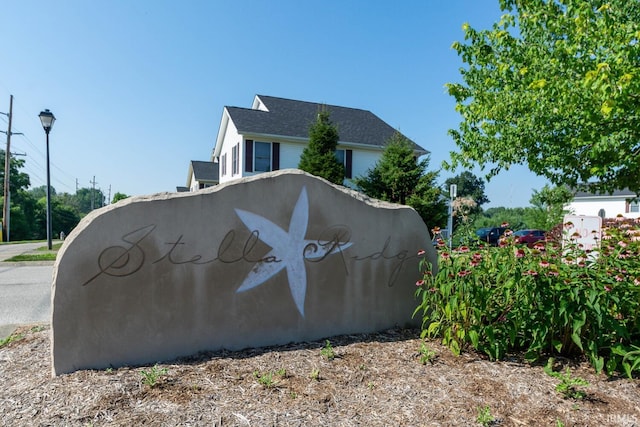 view of community / neighborhood sign