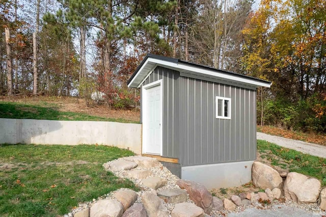 view of outbuilding